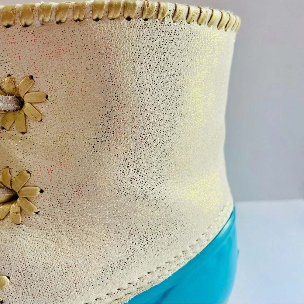 Jack Rogers Cream and Turquoise Shimmer Snow Boots Size 7